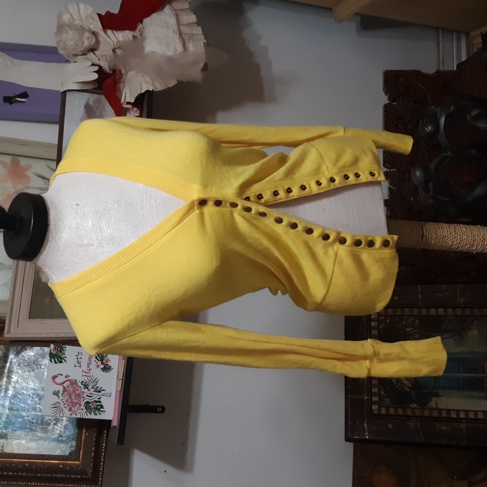 Womens Sweater Sz Small Super Cute Spring Yellow Long Sleeve ZENANA OUTFITTERS - Picture 5 of 7
